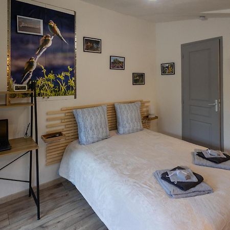 Studio Dans Le Luberon Cereste Екстер'єр фото