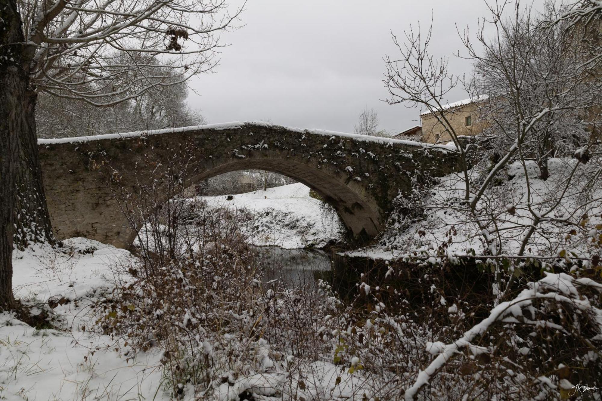 Studio Dans Le Luberon Cereste Екстер'єр фото