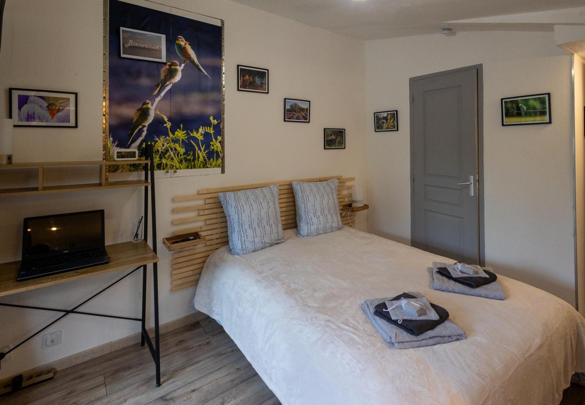 Studio Dans Le Luberon Cereste Екстер'єр фото