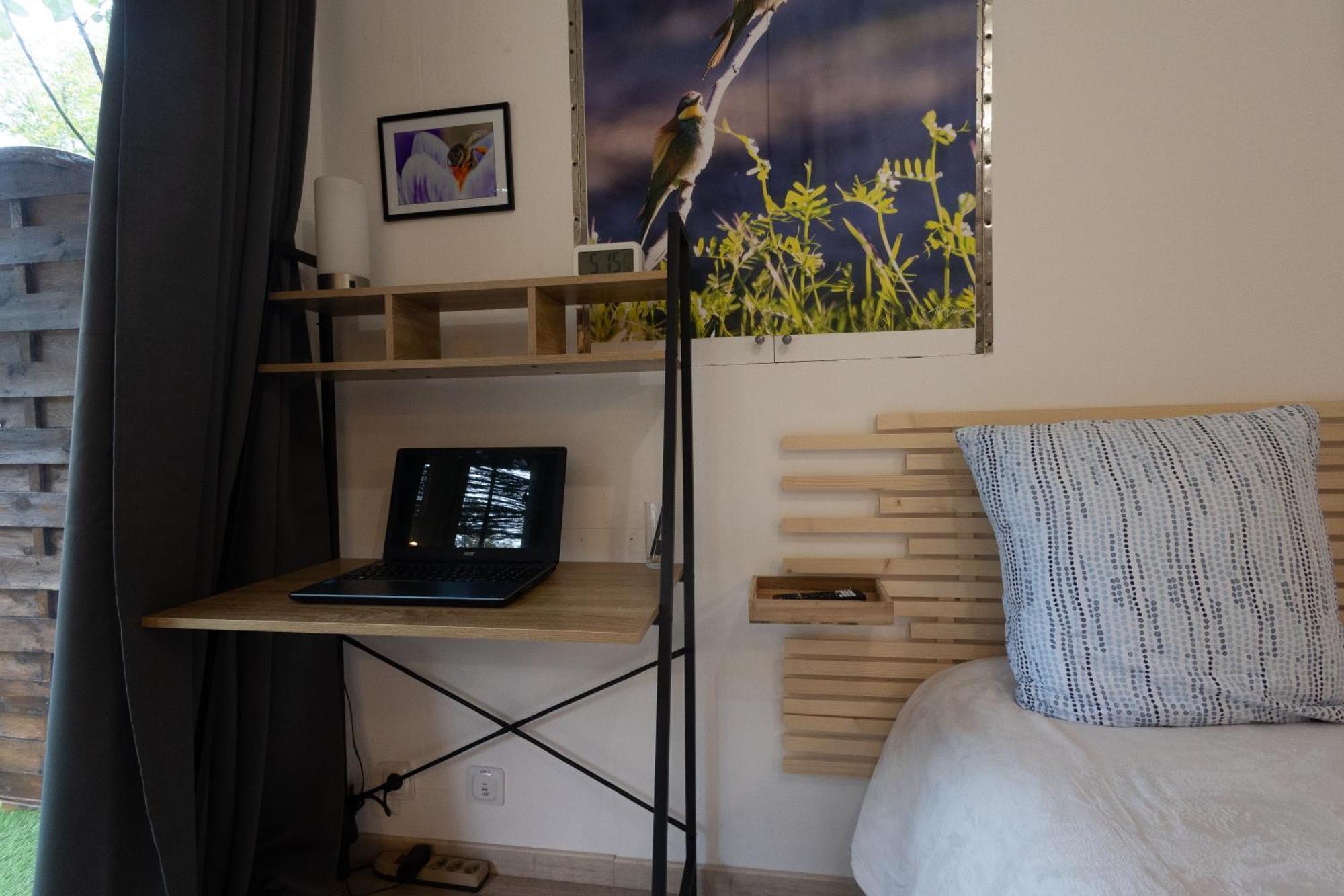 Studio Dans Le Luberon Cereste Екстер'єр фото